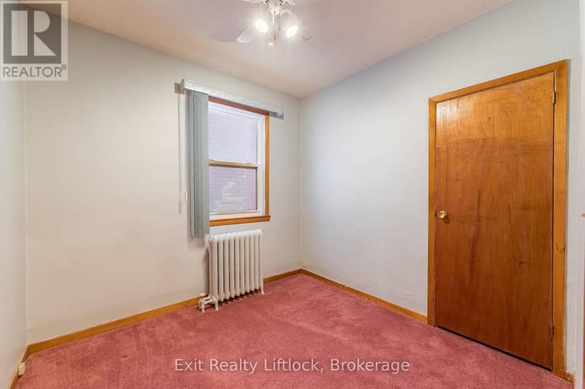 843 Logan Avenue — photo 13 of 40