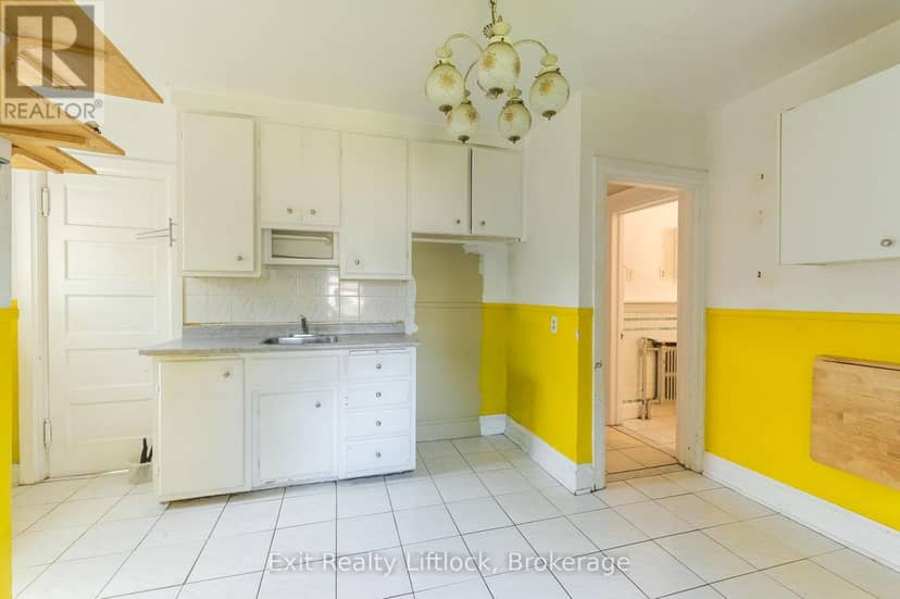 843 Logan Avenue — photo 25 of 40