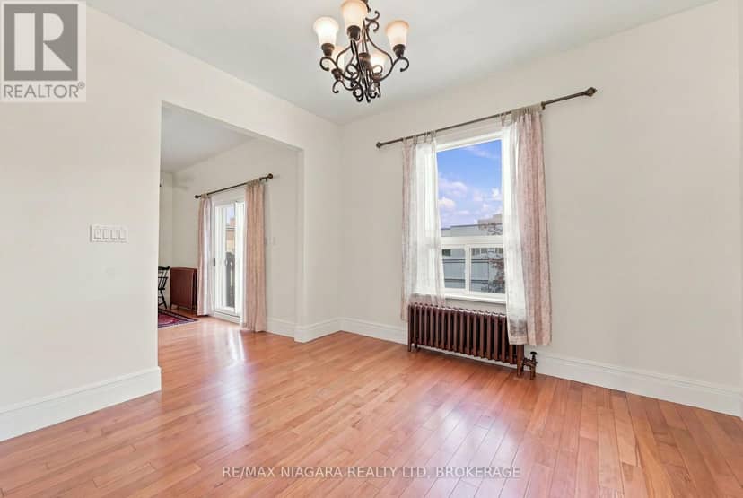 8 Trafalgar Street — photo 14 of 39