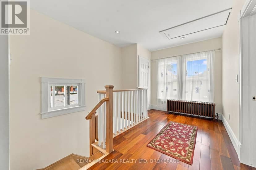 8 Trafalgar Street — photo 26 of 39