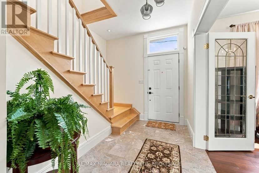 8 Trafalgar Street, St. Catharines, photo 7