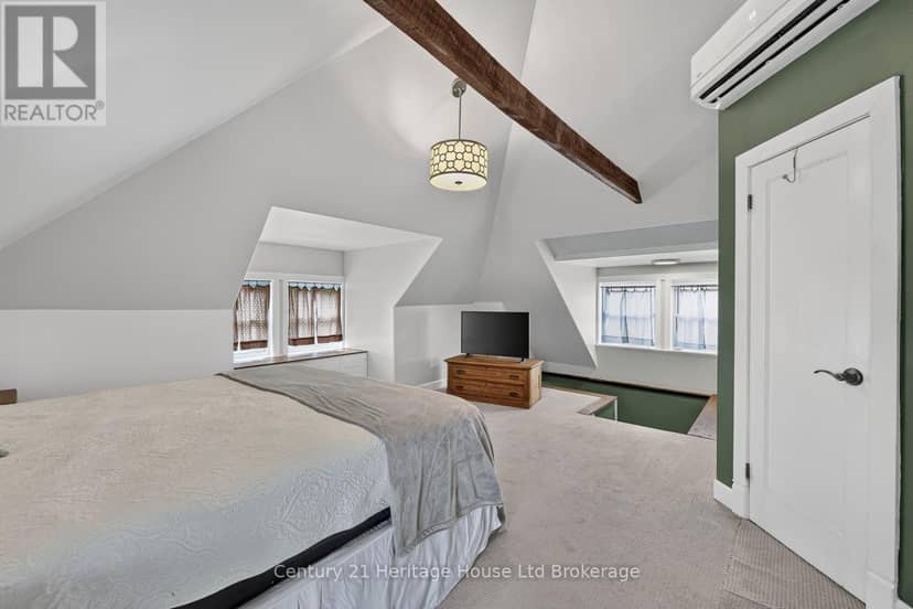 457 Buller Street — photo 29 of 39