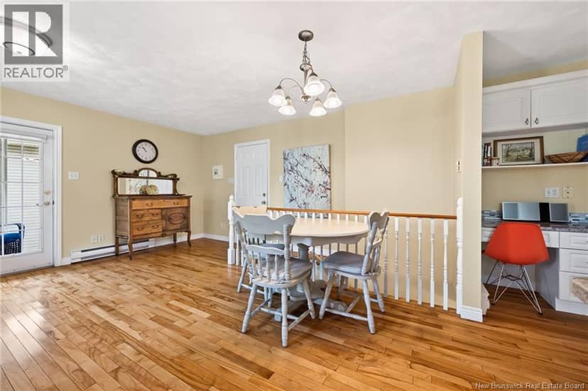 310 Vanier Street — photo 13 of 40