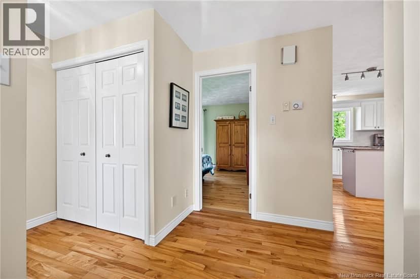 310 Vanier Street — photo 20 of 40