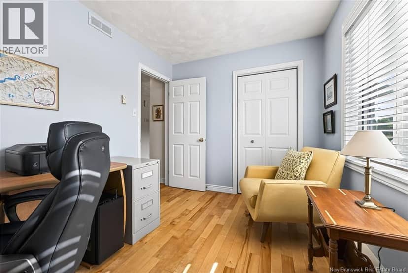 310 Vanier Street — photo 24 of 40