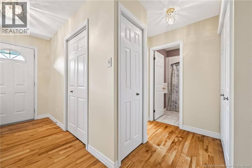 310 Vanier Street — photo 25 of 40
