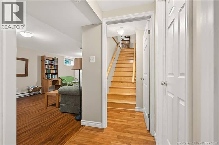 310 Vanier Street — photo 31 of 40