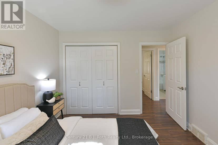 28 Borland Street W — photo 20 of 40