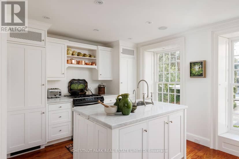 TH6 - 94 Crescent Road — photo 12 of 40