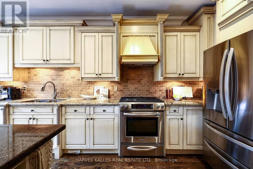 599 Woburn Avenue — photo 11 of 40