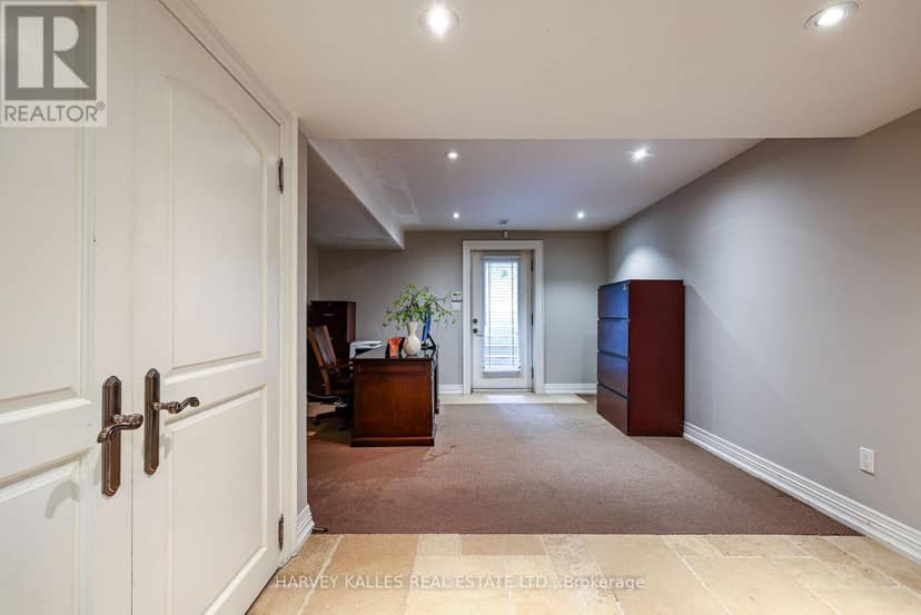 599 Woburn Avenue — photo 39 of 40