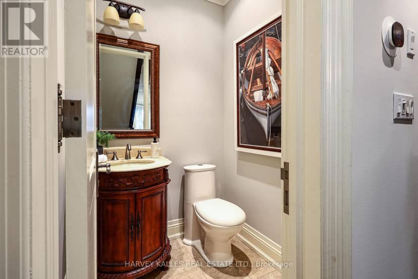 599 Woburn Avenue — photo 9 of 40