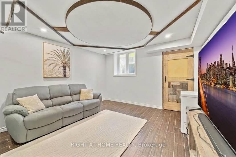 2608 - 12 Sudbury Street — photo 20 of 22