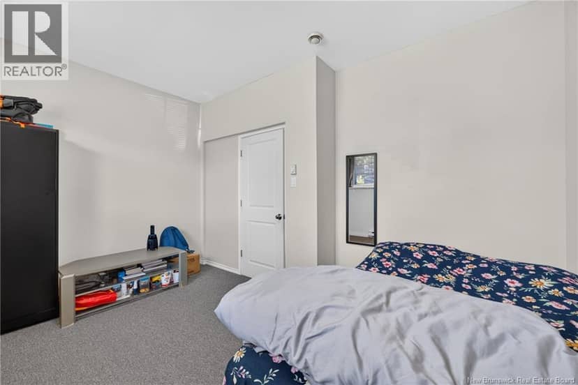 103 Thomas — photo 38 of 40