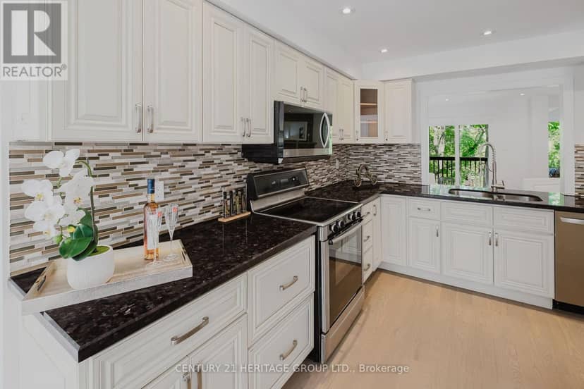35 - 80 McCallum Drive — photo 14 of 40