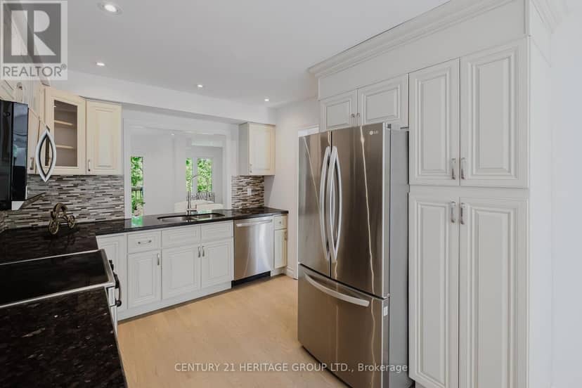 35 - 80 McCallum Drive — photo 18 of 40