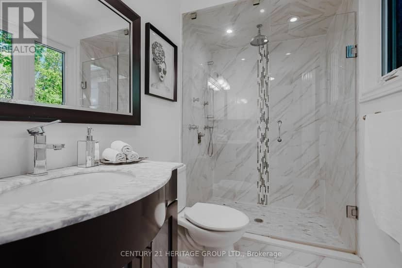 35 - 80 McCallum Drive — photo 22 of 40