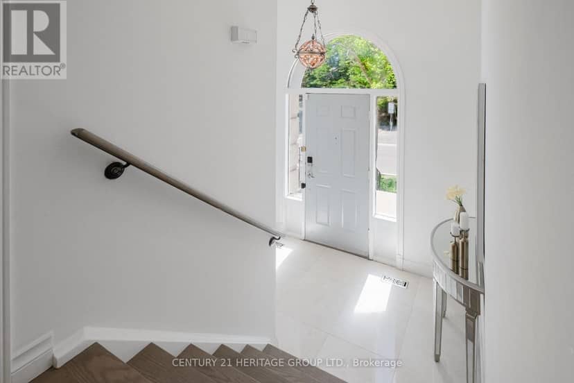 35 - 80 McCallum Drive — photo 24 of 40