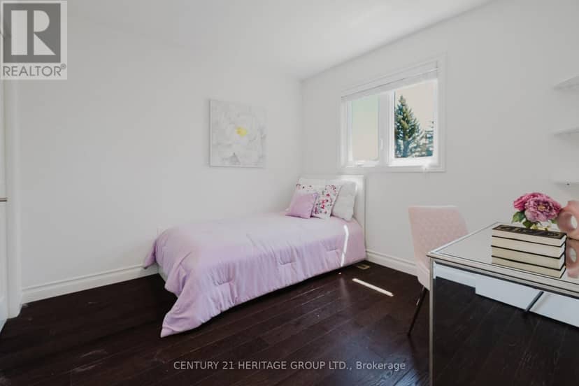 35 - 80 McCallum Drive — photo 31 of 40