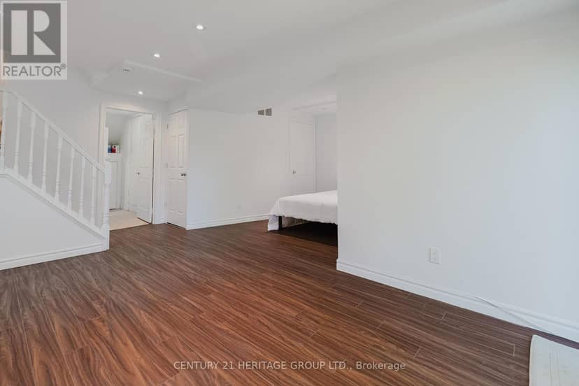 35 - 80 McCallum Drive — photo 32 of 40