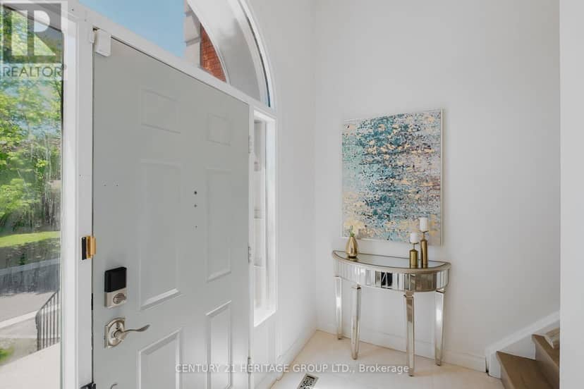 35 - 80 McCallum Drive — photo 5 of 40