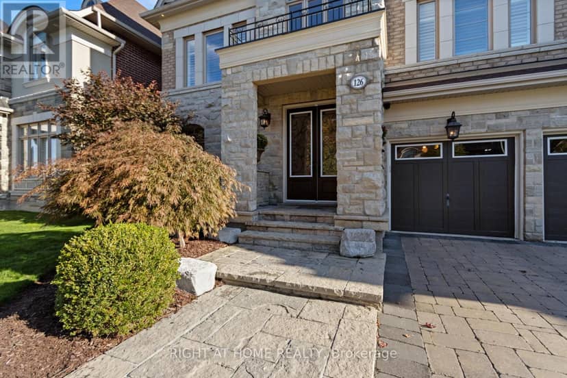126 Vines Place, Aurora, photo 2