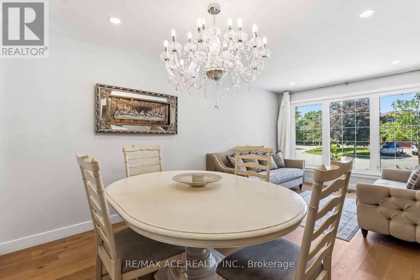 19 Barker Court, Markham, photo 7