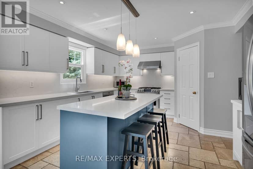 123 Fern Valley Crescent — photo 12 of 40