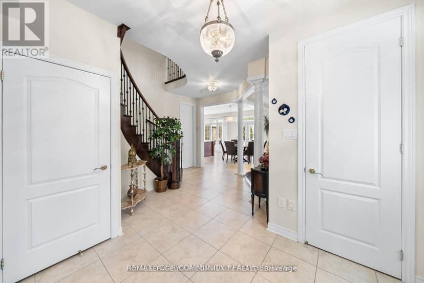108 Headwater Crescent — photo 8 of 40