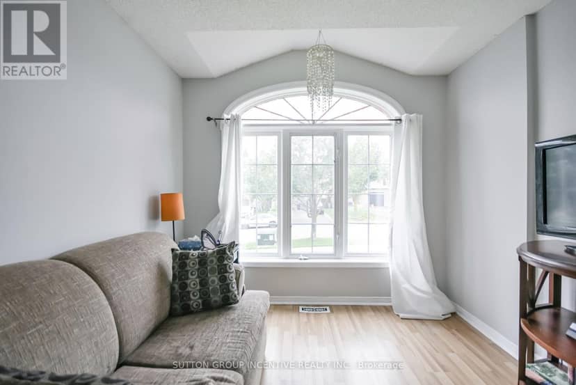 22 Peregrine Road — photo 10 of 21