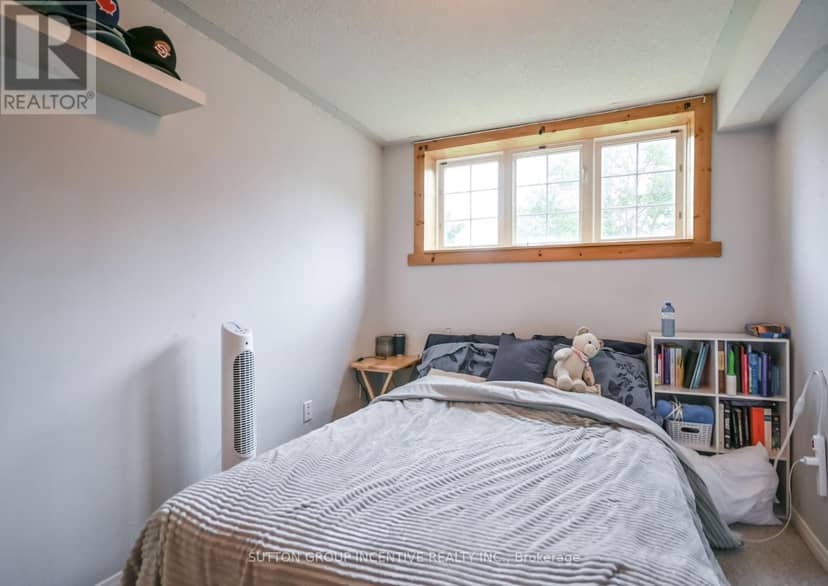 22 Peregrine Road — photo 14 of 21