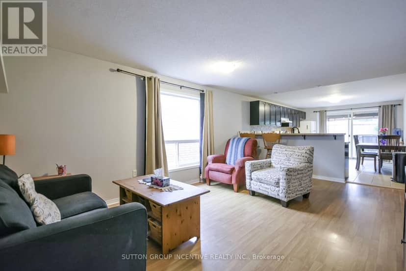 22 Peregrine Road, Barrie, photo 3