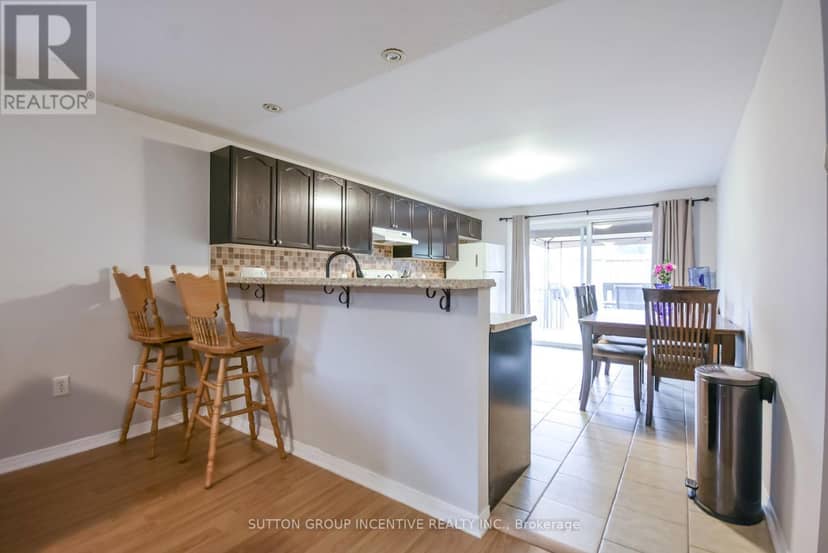 22 Peregrine Road, Barrie, photo 5