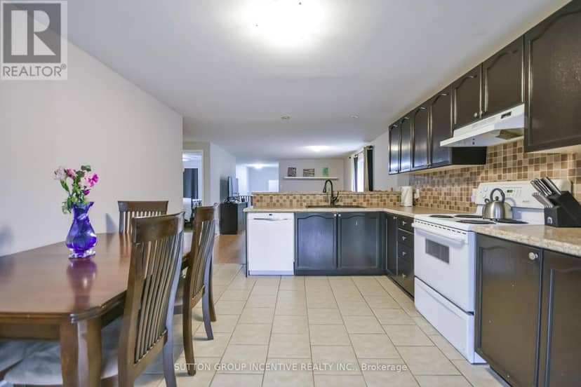 22 Peregrine Road, Barrie, photo 7
