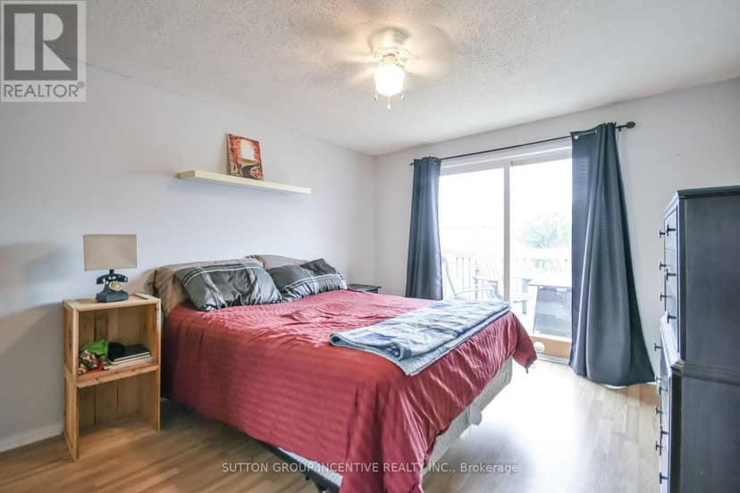 22 Peregrine Road, Barrie, photo 8
