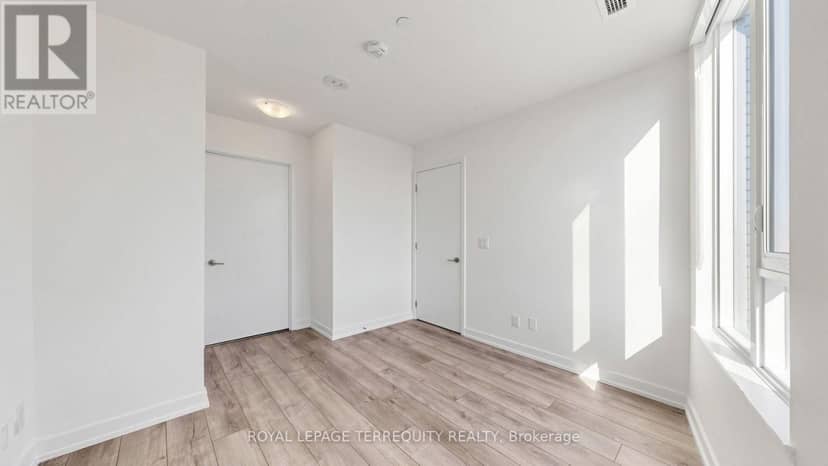 519 - 3100 Keele Street — photo 16 of 40