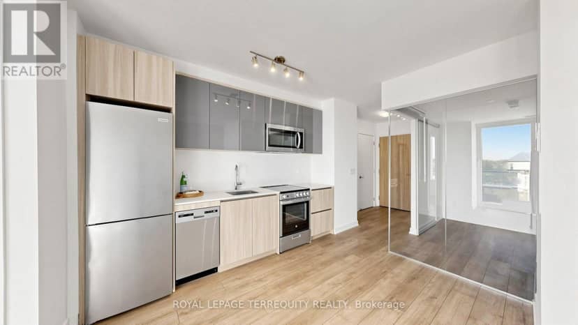 519 - 3100 Keele Street — photo 7 of 40