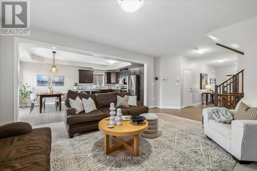 92 Garinger Crescent — photo 10 of 40