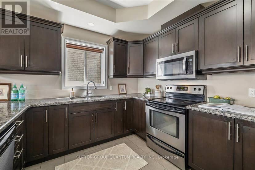 92 Garinger Crescent — photo 13 of 40