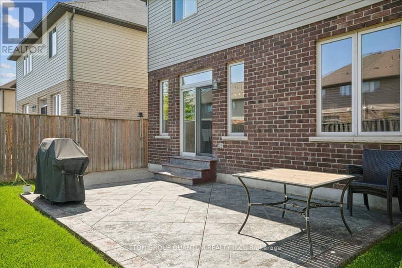 92 Garinger Crescent — photo 39 of 40