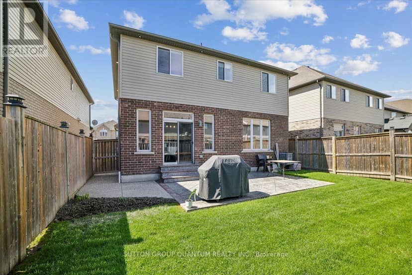 92 Garinger Crescent — photo 40 of 40