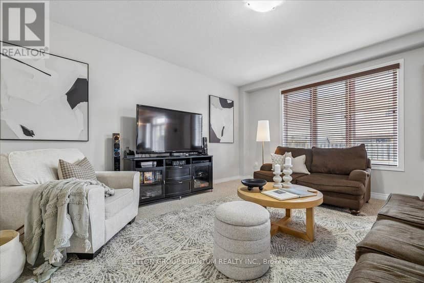 92 Garinger Crescent — photo 7 of 40