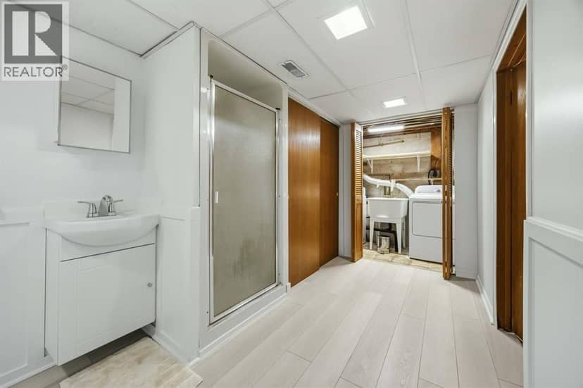 714 Victoria AVENUE — photo 23 of 40