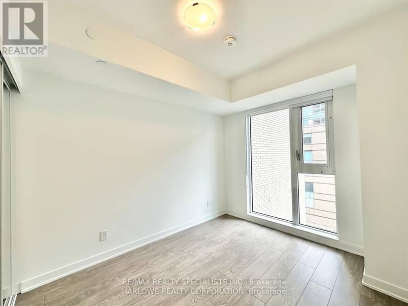 502 - 543 Richmond Street W — photo 33 of 36