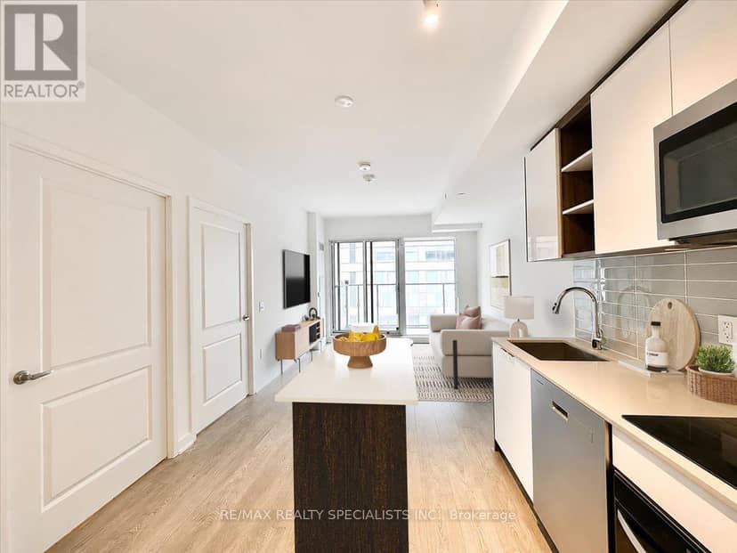 502 - 543 Richmond Street W — photo 8 of 36
