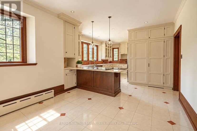 372 Old Yonge Street, Toronto, photo 8
