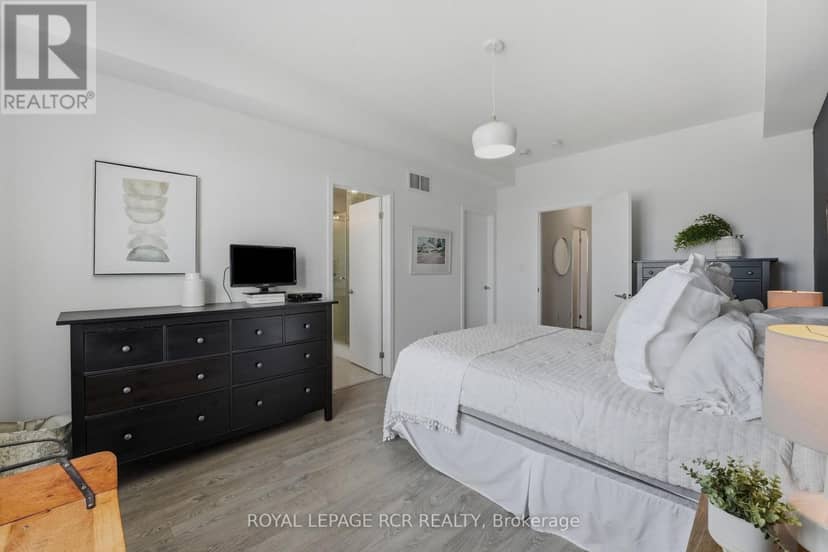 1202 Wellington Street E — photo 18 of 37