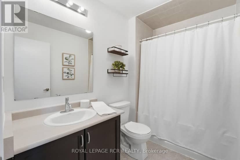 1202 Wellington Street E — photo 25 of 37