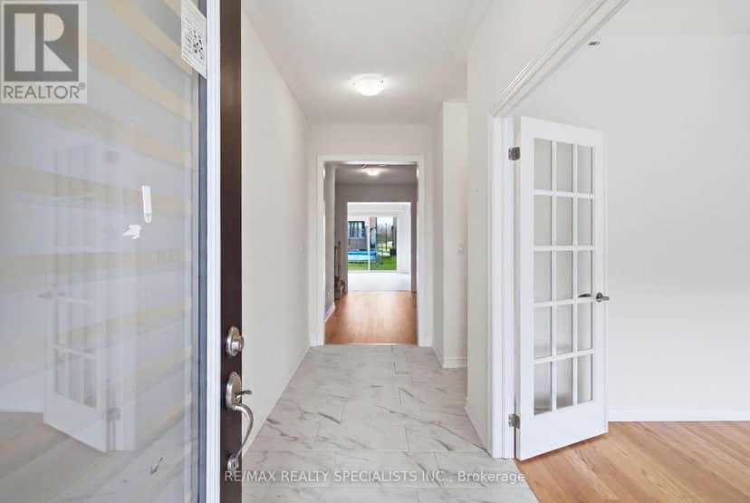 147 Rosanne Circle — photo 2 of 40