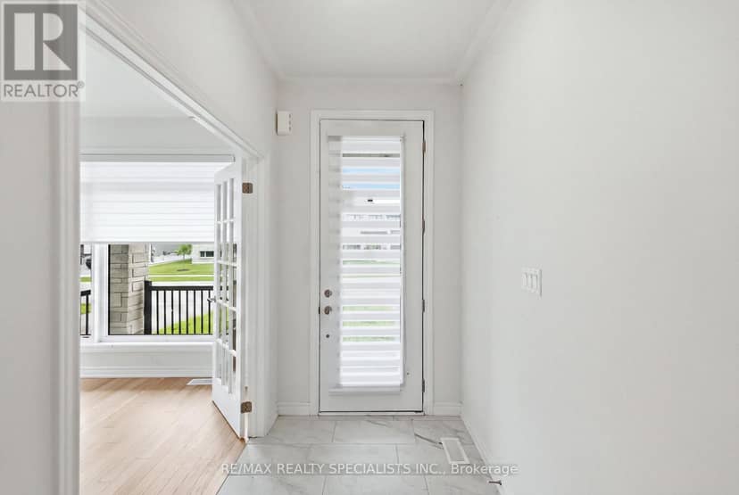 147 Rosanne Circle — photo 3 of 40